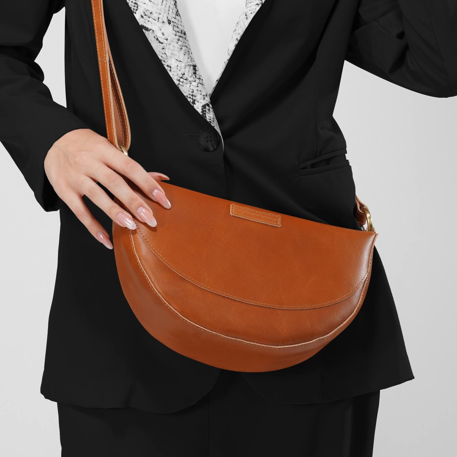Oslo Sling Bag | | Tan