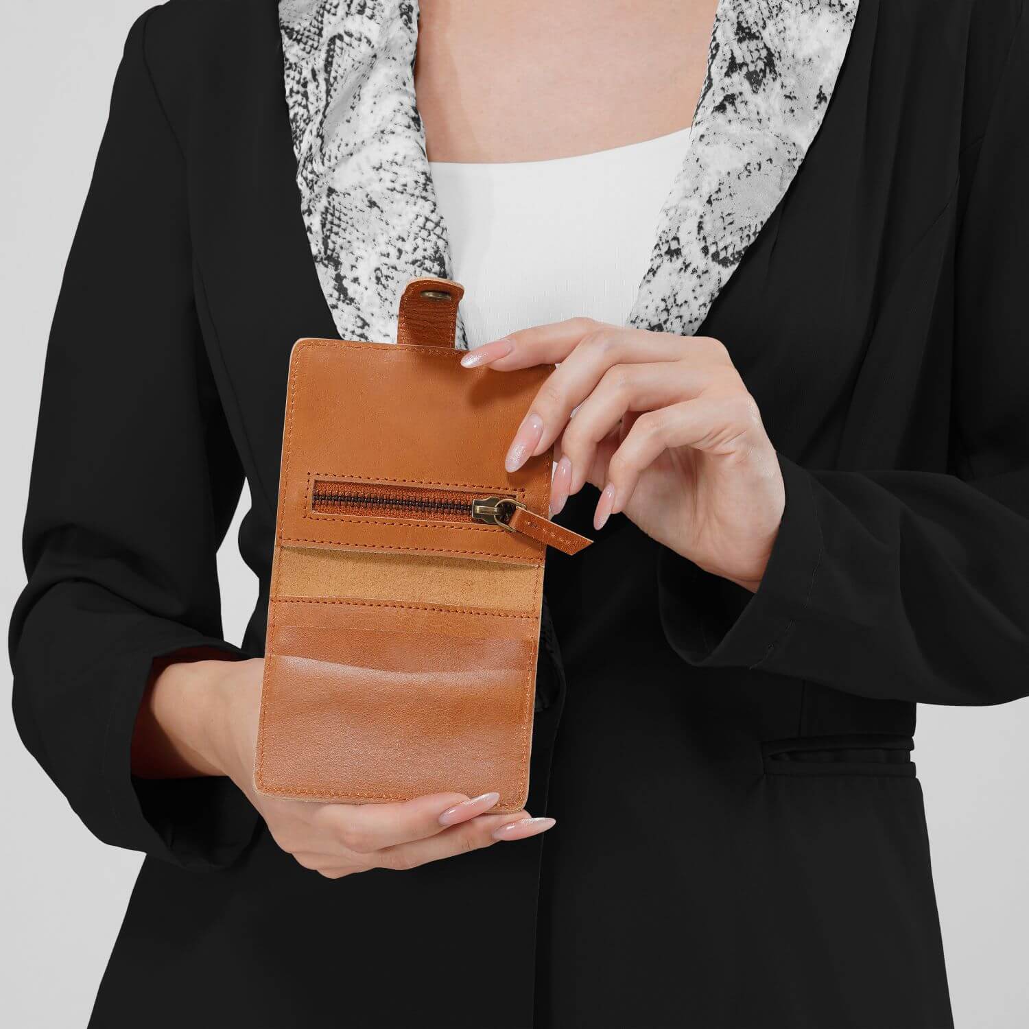 Prague Mini Bi-Fold Wallet | | Tan